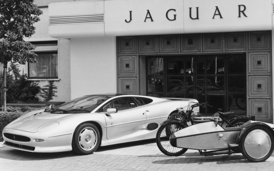 ݱXJ220ܳͼ