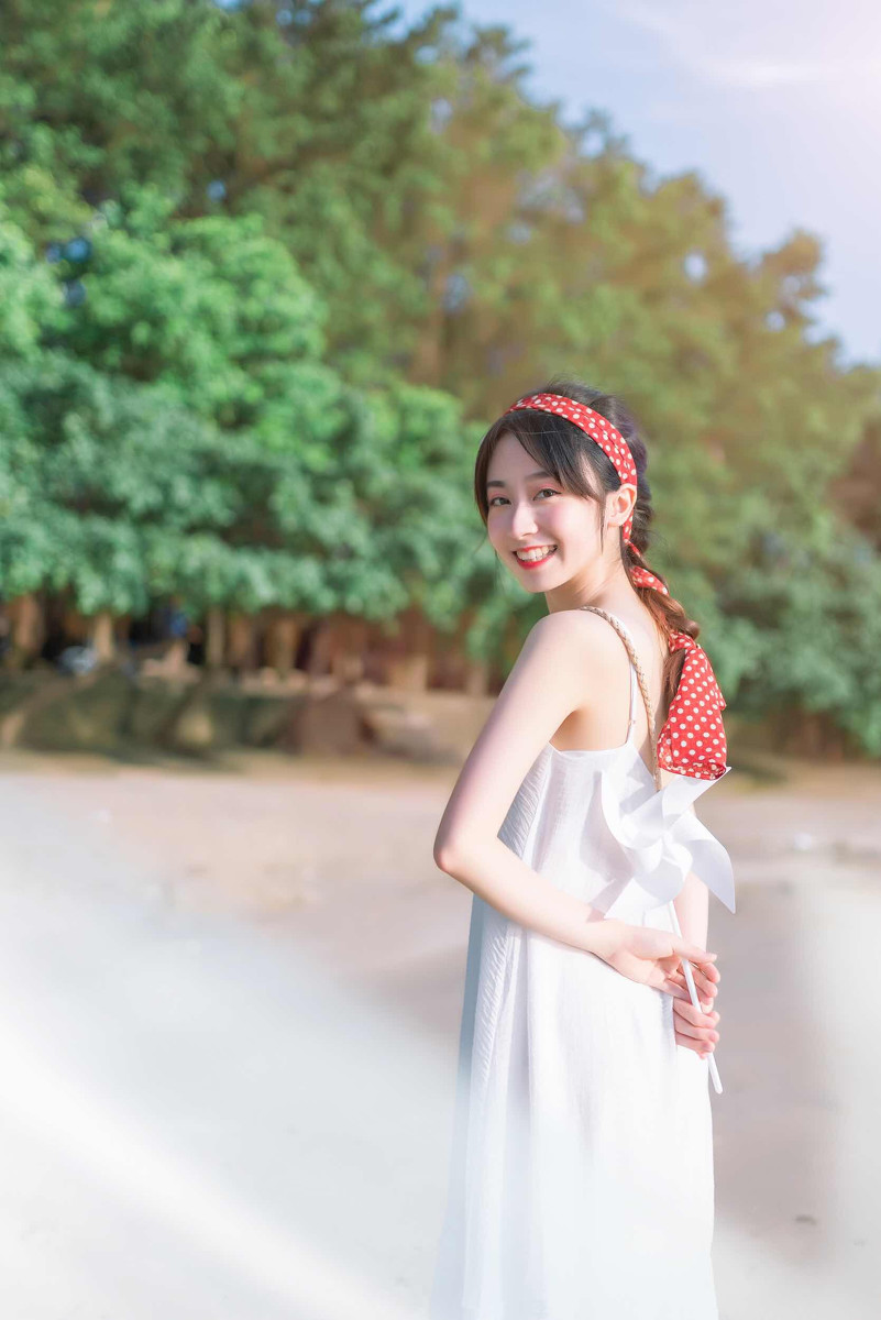 ƷŮ˽˴