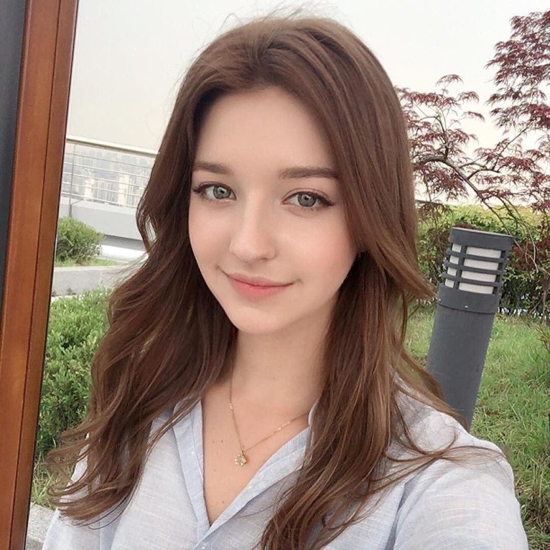 Angelina Danilova˹ŮͼƬϼ