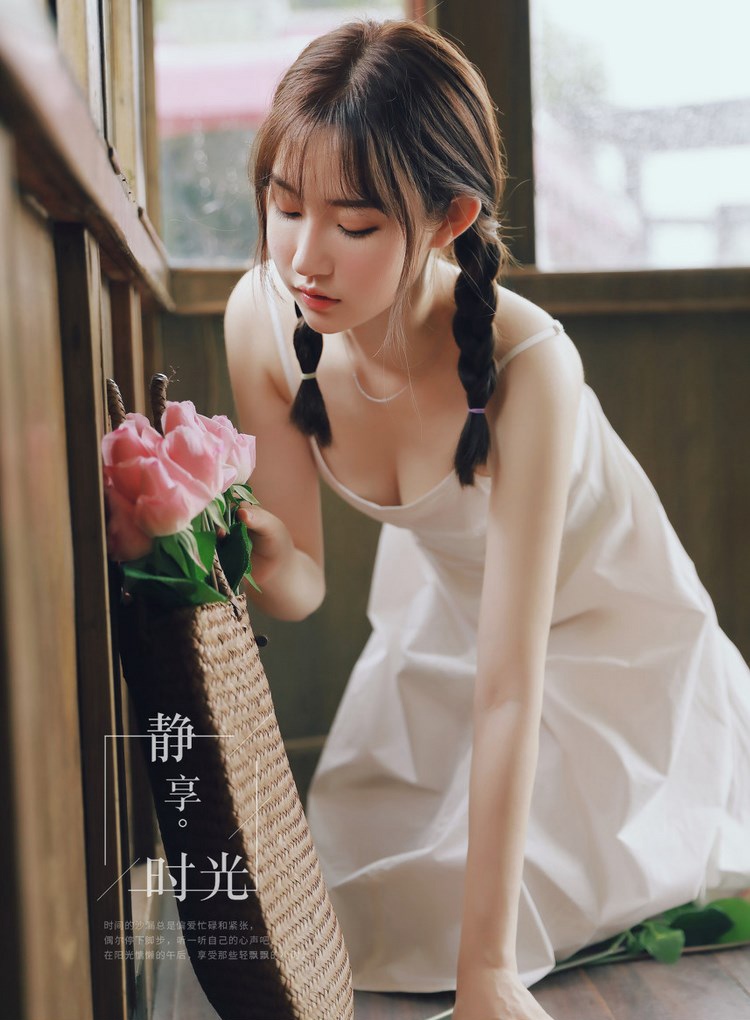 尤果网美女模特李灿兮长腿诱人写真