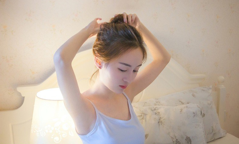 泳衣美女雪白细嫩神魅惑性感写真