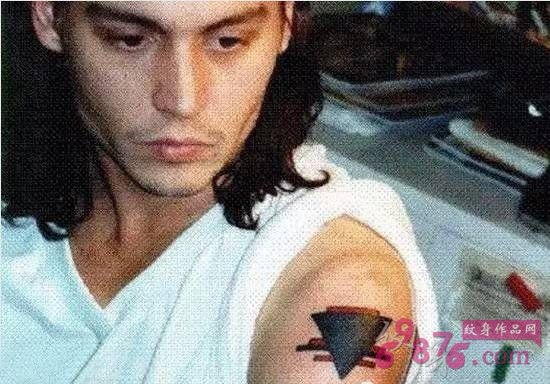  Johnny DeppֱϺڻɫļͼƬ