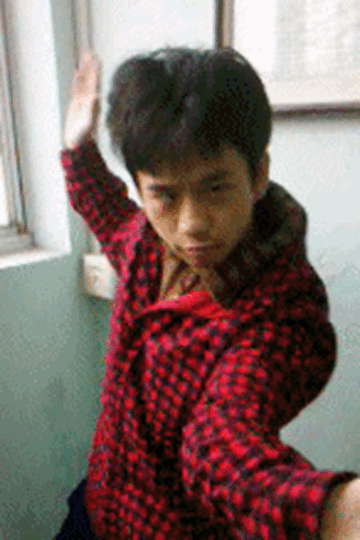 小伙子不要这么骚,否则是会被人打的