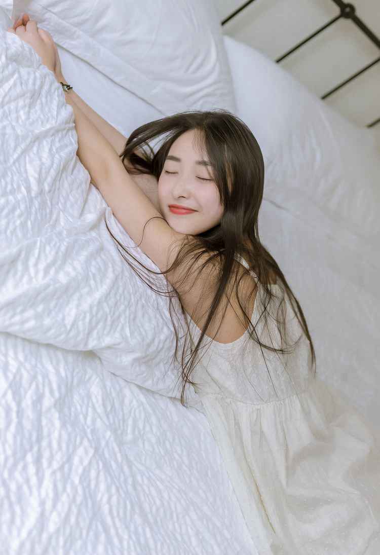 爱尤物可爱美女小布丁私房内衣写真