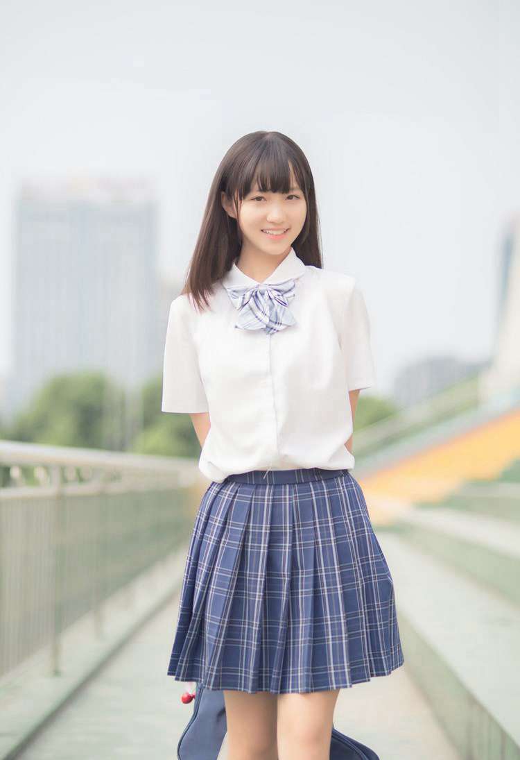 90后长腿美女木巴热克Mubarek微博唯美写真